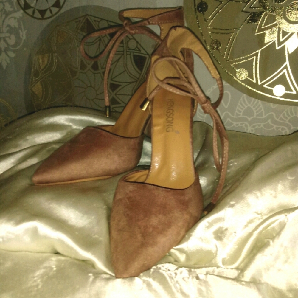 NWOT! 🎀Ankle Tie Heels👠